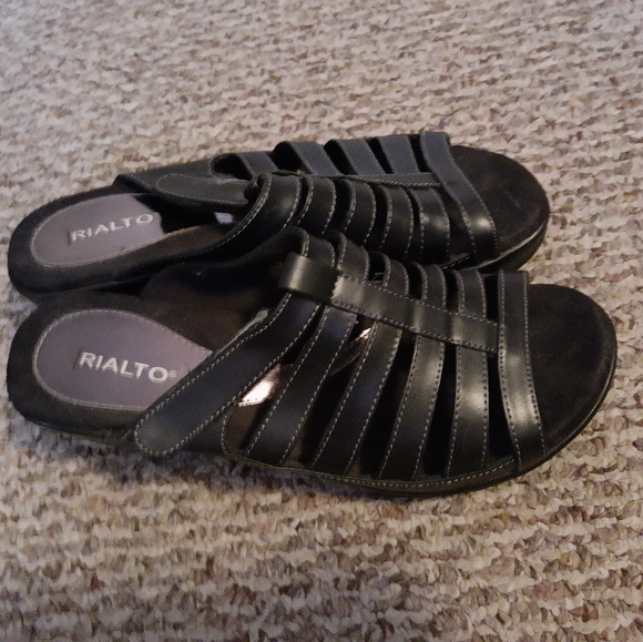 🍎 2 pairs Rialto slip on sandals - Picture 5 of 6